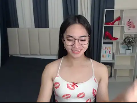 PetiteAsianMarian online show from October 21, 5:46 pm