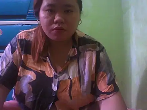 Snapshot of chubbybigtits_01 chatting on October 18, 6:48 am chubbybigtits 01 online show from October 18, 6:48 am