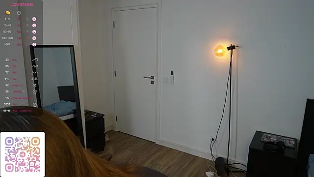 Snapshot of NeonyMuse chatting on November 26, 10:27 am NeonyMuse online show from November 26, 10:27 am