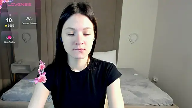 Snapshot of ChillGato chatting on November 19, 1:49 am ChillGato online show from November 19, 1:49 am