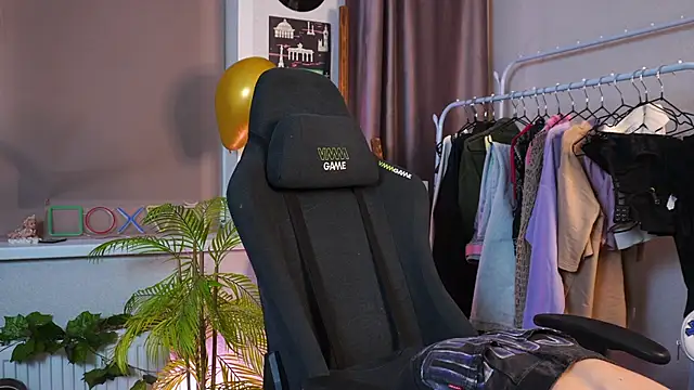 Snapshot of ariyour chatting on November 2, 12:51 pm ariyour online show from November 2, 12:51 pm