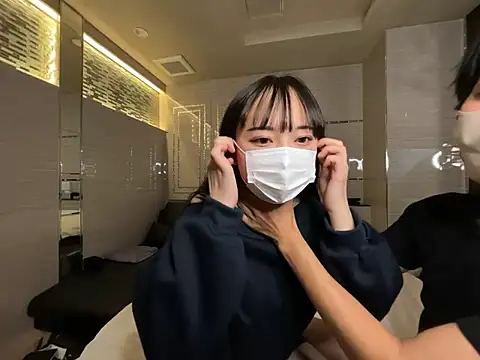 Snapshot of sarariman_8585 chatting on December 4, 1:42 pm sarariman 8585 online show from December 4, 1:42 pm