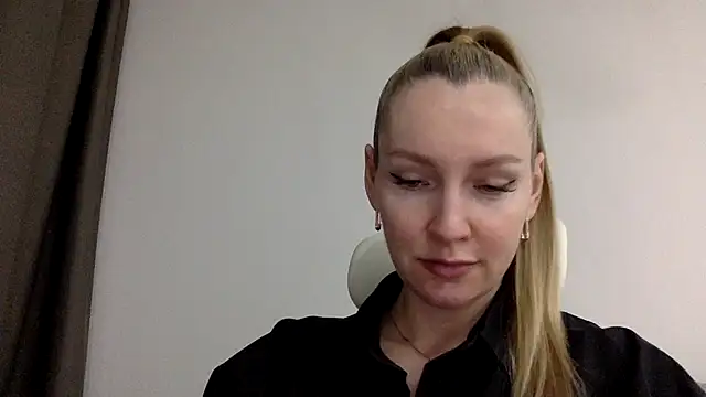 Snapshot of Neralith chatting on June 23, 7:12 pm Neralith online show from June 23, 7:12 pm
