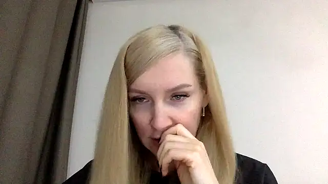 Snapshot of Neralith chatting on June 26, 7:07 pm Neralith online show from June 26, 7:07 pm