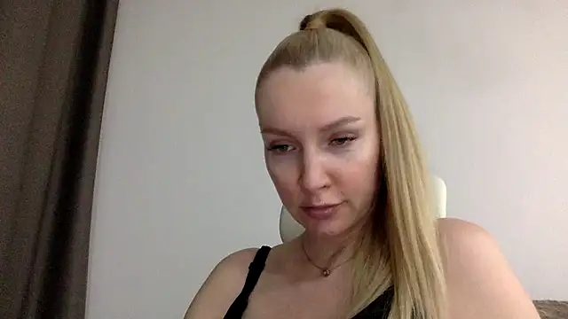 Snapshot of Neralith chatting on July 11, 7:38 pm Neralith online show from July 11, 7:38 pm