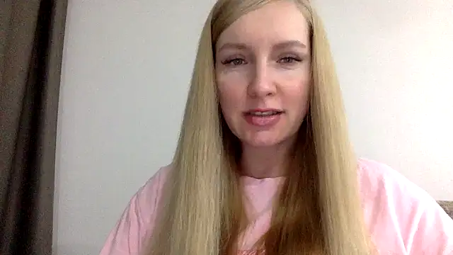 Snapshot of Neralith chatting on July 25, 6:05 pm Neralith online show from July 25, 6:05 pm