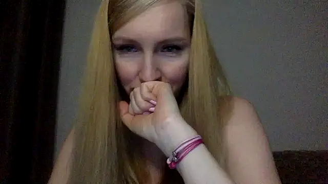Snapshot of Neralith chatting on July 28, 7:39 pm Neralith online show from July 28, 7:39 pm