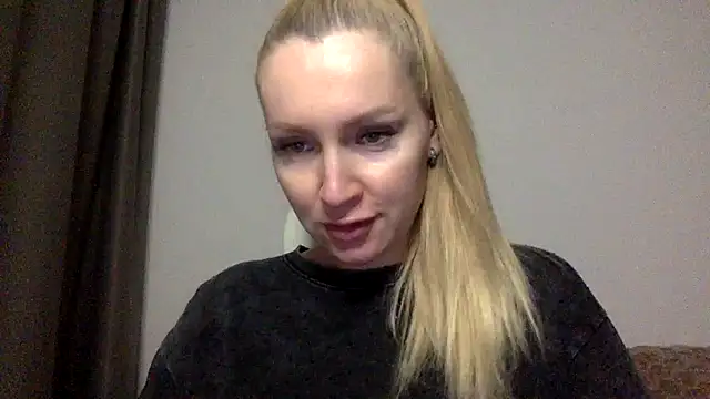 Snapshot of Neralith chatting on July 30, 6:18 pm Neralith online show from July 30, 6:18 pm