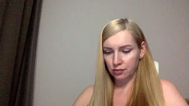 Snapshot of Neralith chatting on August 5, 6:33 pm Neralith online show from August 5, 6:33 pm