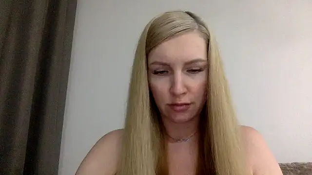 Snapshot of Neralith chatting on August 6, 6:10 pm Neralith online show from August 6, 6:10 pm