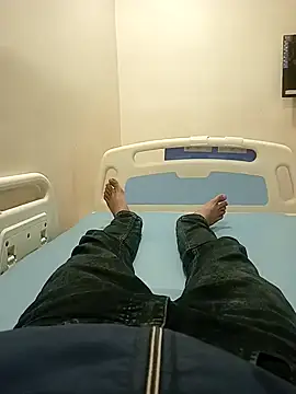 Snapshot of Playboyx143@xh chatting on December 5, 6:37 pm Playboyx143xh online show from December 5, 6:37 pm