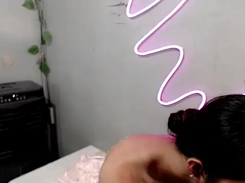miatrixs online show from March 27, 12:49 am