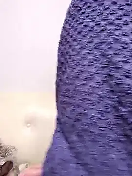 Snapshot of jyuse000ryuse chatting on December 4, 12:25 pm jyuse000ryuse online show from December 4, 12:25 pm