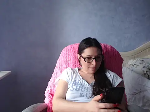 LuckyLisa23 online show from June 9, 11:55 am