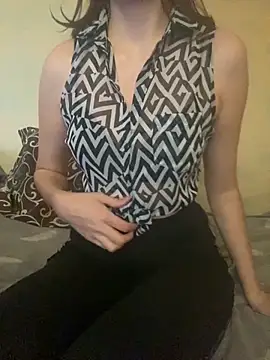 Snapshot of KittieCreme chatting on November 26, 11:11 am KittieCreme online show from November 26, 11:11 am