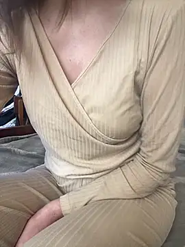 KittieCreme online show from February 19, 9:27 am