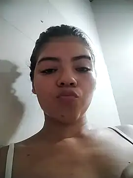 Snapshot of Candy_Pussy_ chatting on October 15, 8:20 pm Candy Pussy online show from October 15, 8:20 pm
