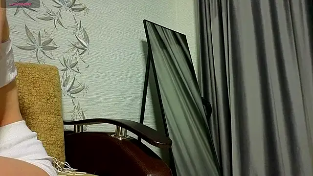 MissPompadure online show from January 14, 1:44 am