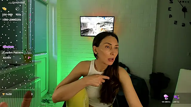 Snapshot of Lilith_Sora chatting on June 5, 6:20 am Lilith Sora online show from June 5, 6:20 am