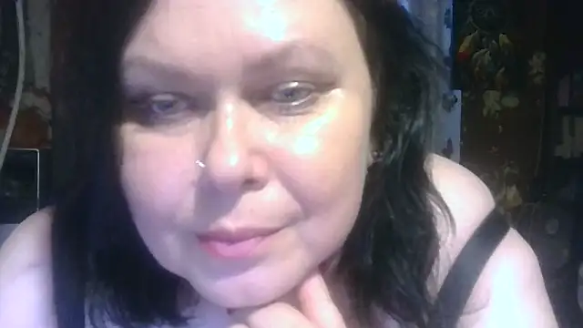 Snapshot of CharleeKendall chatting on November 24, 11:21 am CharleeKendall online show from November 24, 11:21 am