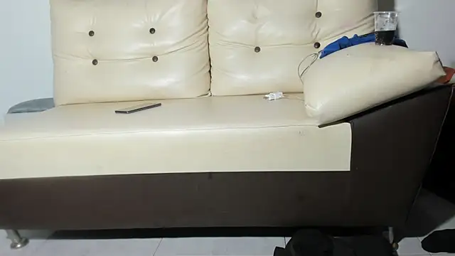 Snapshot of mycolection_girls chatting on December 14, 6:23 pm mycolection girls online show from December 14, 6:23 pm