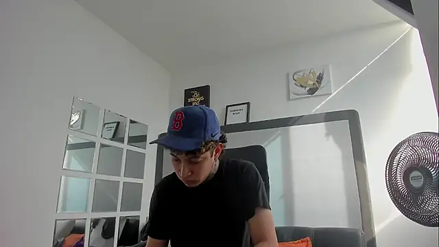 Sky Wild online show from October 27, 8:13 pm