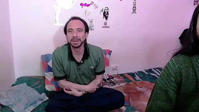 Snapshot of Isis_Robert chatting on November 4, 11:04 pm Isis Robert online show from November 4, 11:04 pm