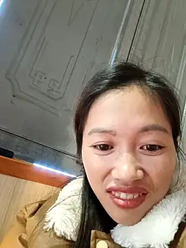 -Paige- online show from November 19, 5:07 am