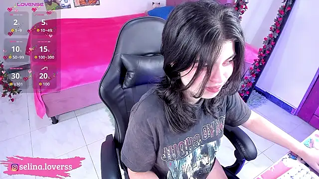 Snapshot of selina_lovers_ chatting on March 14, 2:28 am selina lovers online show from March 14, 2:28 am