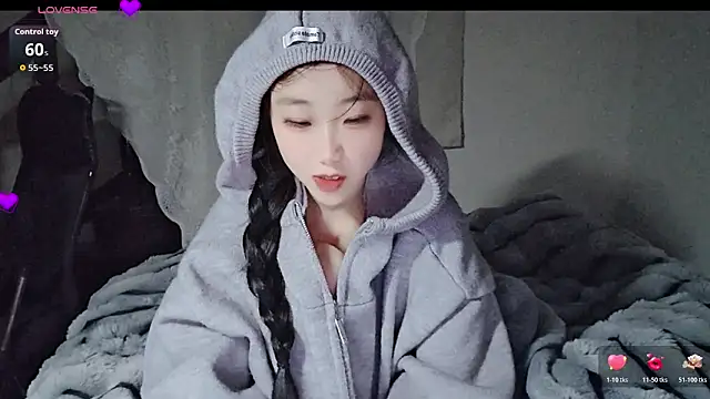 hyp0crite online show from November 17, 12:33 pm