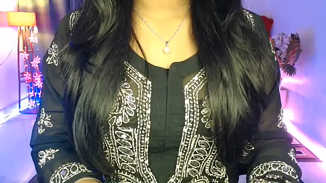 Snapshot of Rashiii_ chatting on July 2, 7:53 pm Rashiii online show from July 2, 7:53 pm