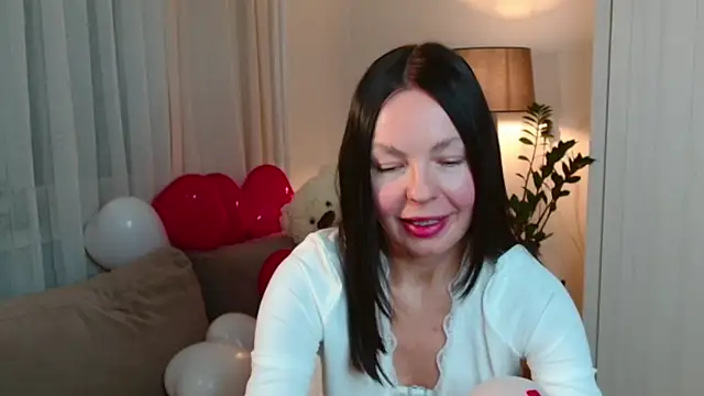 LittleNicolee online show from February 13, 6:48 pm