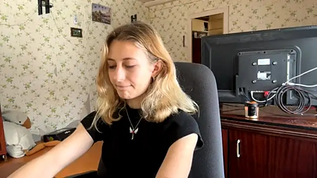 AmeliLia online show from March 4, 10:21 am