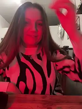 Snapshot of Amy__Leee_ chatting on December 17, 1:06 pm Amy Leee online show from December 17, 1:06 pm