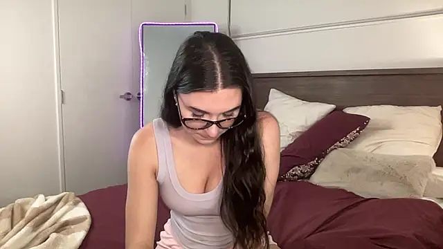 mollyy2006 online show from December 5, 12:08 am