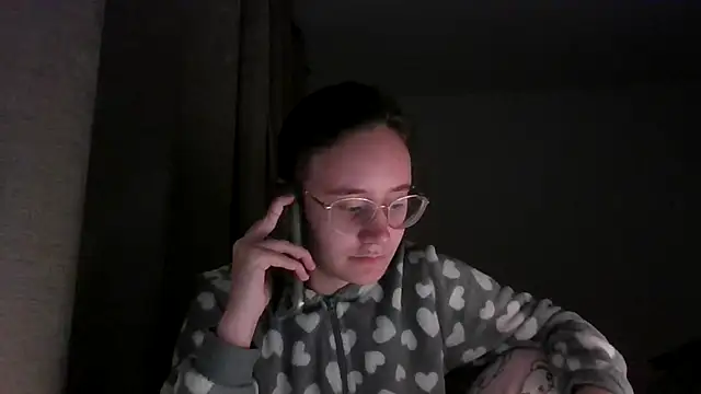 LuckySLove online show from January 5, 5:27 pm