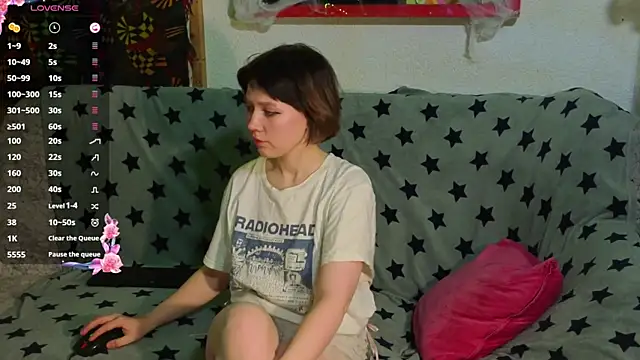 Snapshot of ReincarnatedAngel chatting on November 5, 8:20 pm ReincarnatedAngel online show from November 5, 8:20 pm