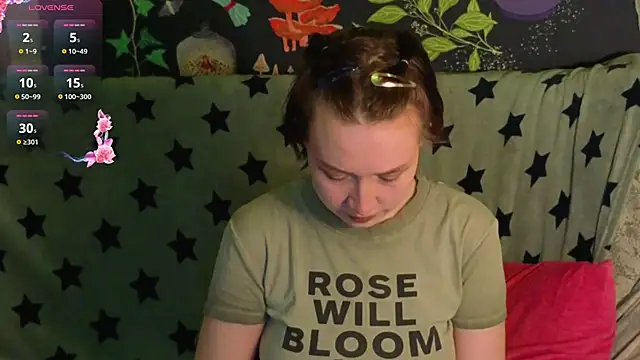 Snapshot of ReincarnatedAngel chatting on November 29, 10:35 pm ReincarnatedAngel online show from November 29, 10:35 pm