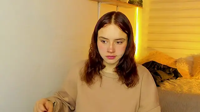 Emily Lindey online show from December 19, 3:24 am