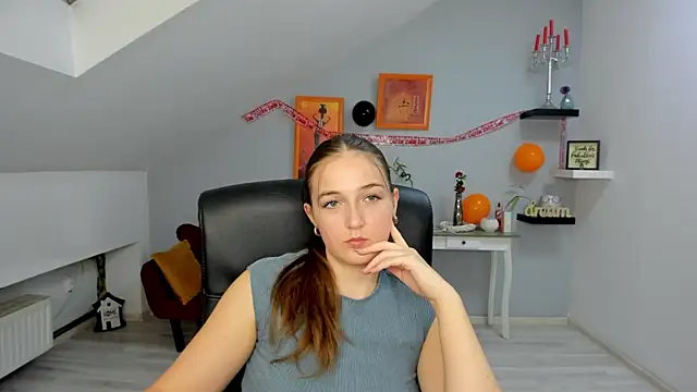 AnneWilsonn online show from October 30, 12:39 pm