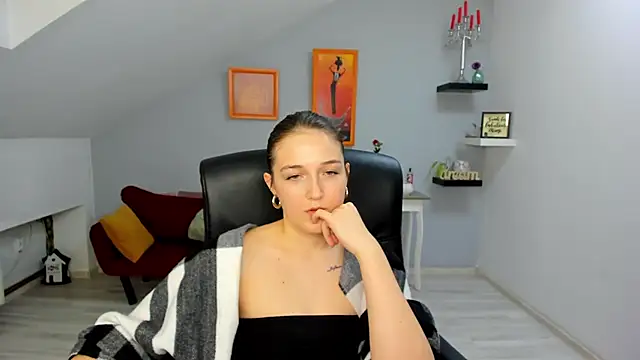 AnneWilsonn online show from January 14, 12:55 pm