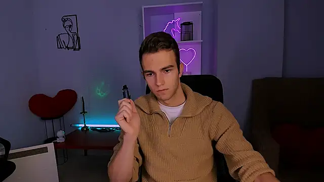 Snapshot of astren_villo chatting on November 25, 6:57 am astren villo online show from November 25, 6:57 am