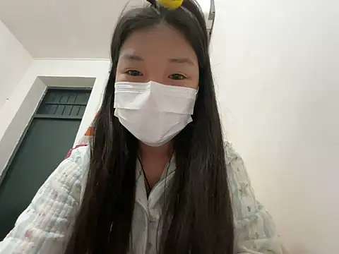 lris000123 online show from December 2, 9:25 am