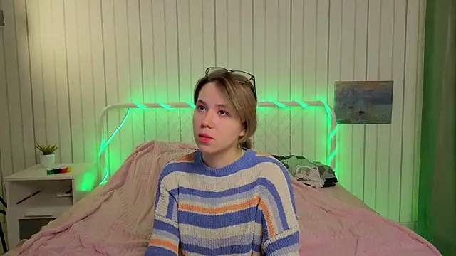 AlisiaEthen online show from November 27, 8:22 pm