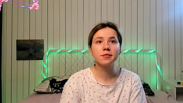 AlisiaEthen online show from December 1, 8:25 pm