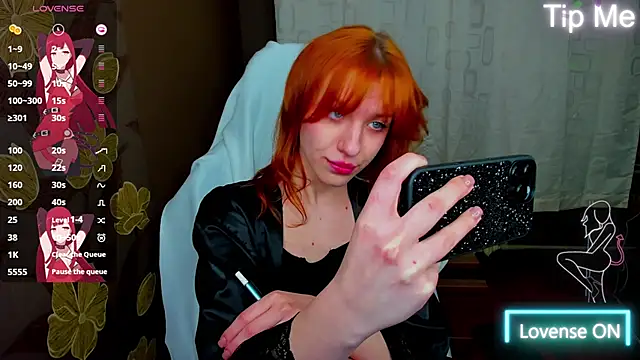 Snapshot of MeganNewCat chatting on May 4, 6:37 pm MeganNewCat online show from May 4, 6:37 pm