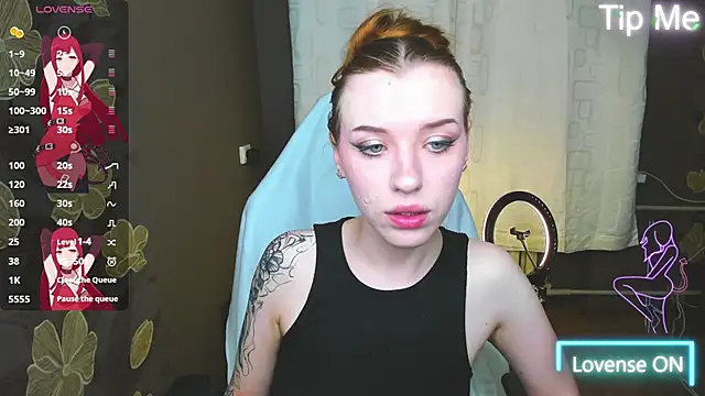 Snapshot of MeganNewCat chatting on May 9, 7:41 pm MeganNewCat online show from May 9, 7:41 pm