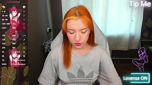 Snapshot of MeganNewCat chatting on May 21, 4:41 am MeganNewCat online show from May 21, 4:41 am