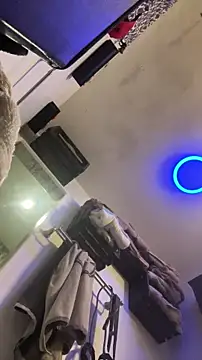 Snapshot of queenkelly1234 chatting on November 7, 1:44 pm queenkelly1234 online show from November 7, 1:44 pm