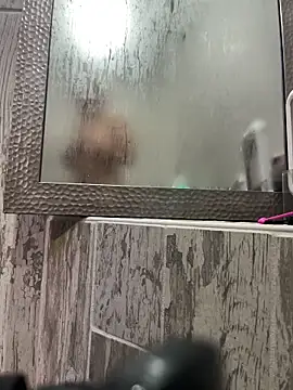 Snapshot of queenkelly1234 chatting on November 18, 11:03 am queenkelly1234 online show from November 18, 11:03 am